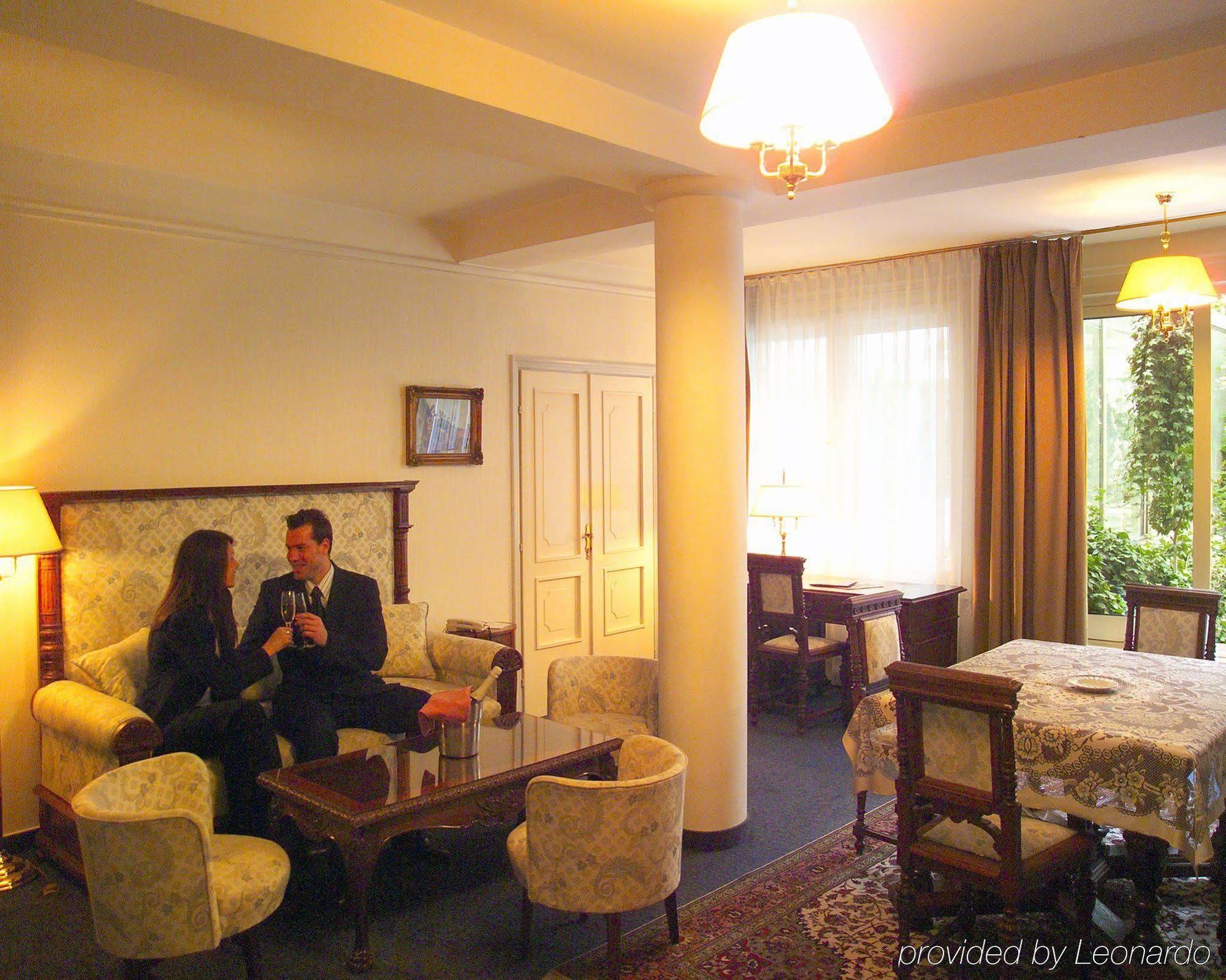 Pannonia Hotel Sopron Quarto foto